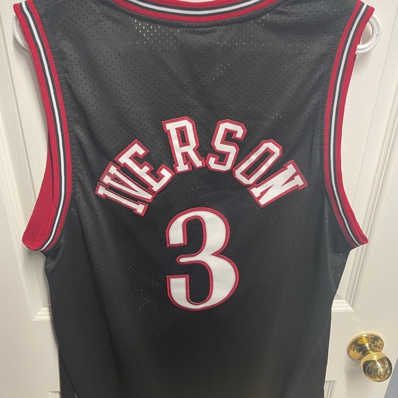 COPY - ALLEN IVERSON JERSEY XL WITH TAGS - Picture 2 of 4